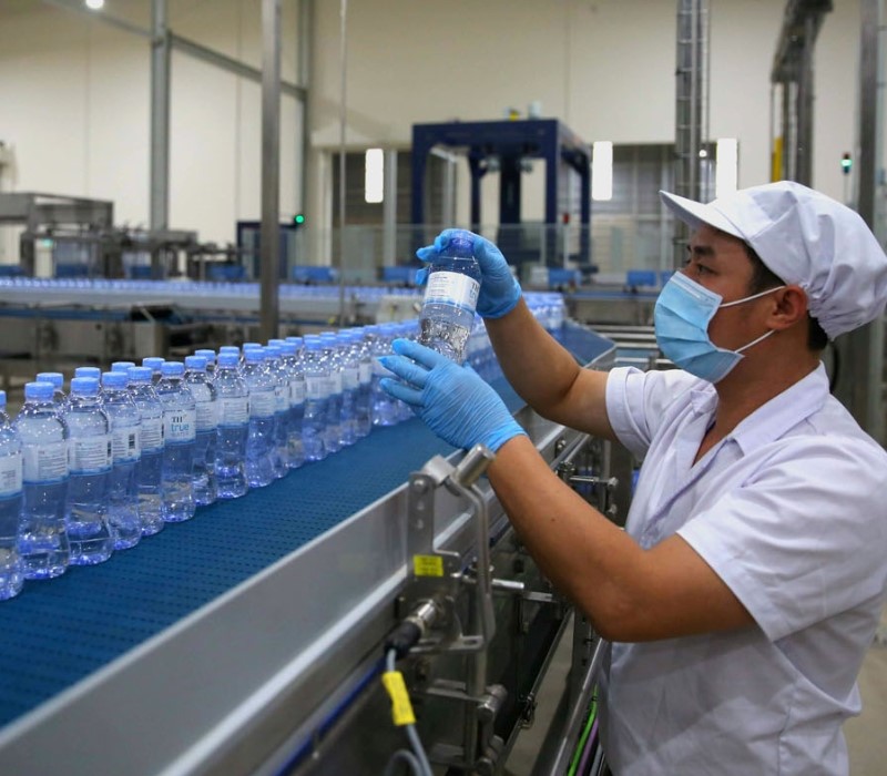 Dây chuyền sản xuất nước đóng chai của TH