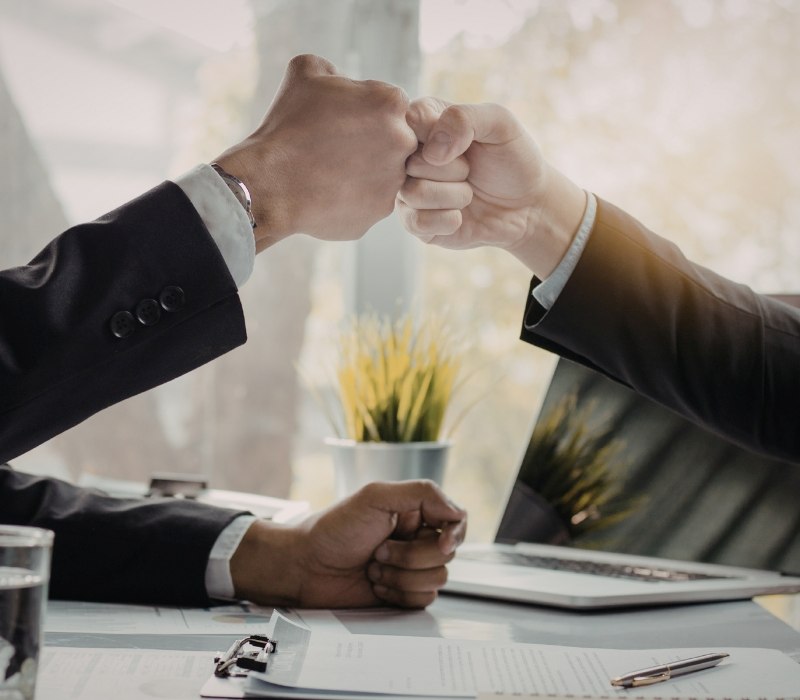 Đối tác đồng hành