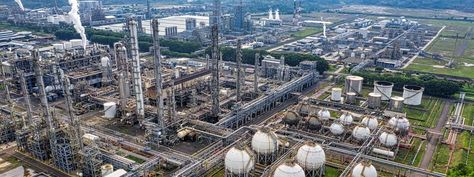 https://ktgindustrial.com/wp-content/uploads/2026/08/factory-for-lease-green-building-standard-1.jpg